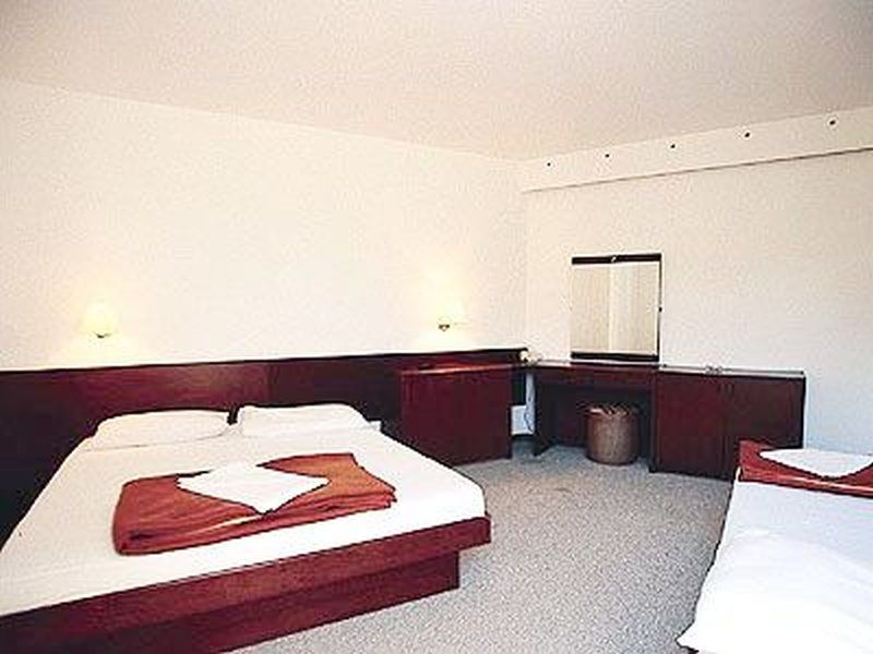 The Loza - Seaside Festival Hotel نوفاليا المظهر الخارجي الصورة