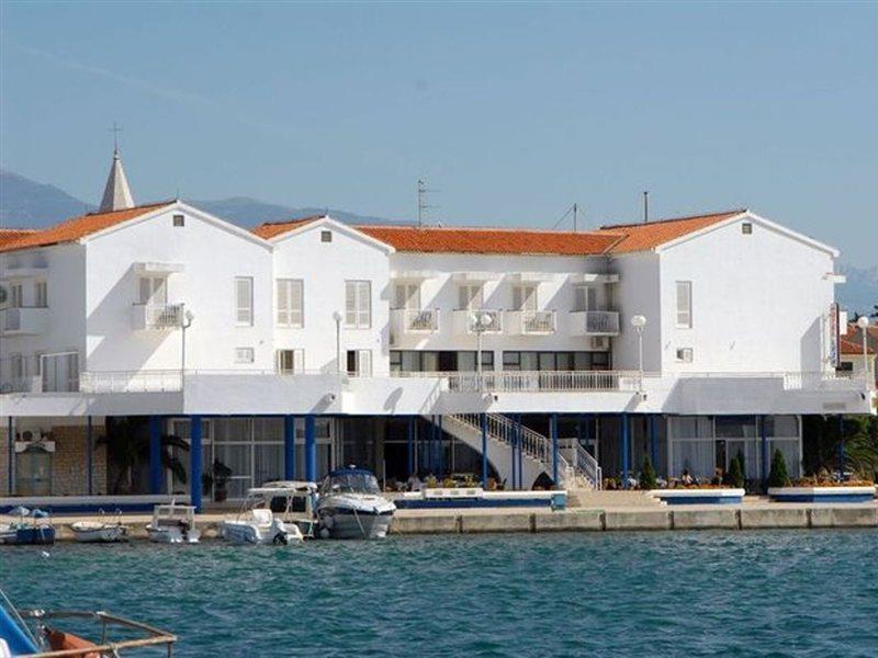 The Loza - Seaside Festival Hotel نوفاليا المظهر الخارجي الصورة