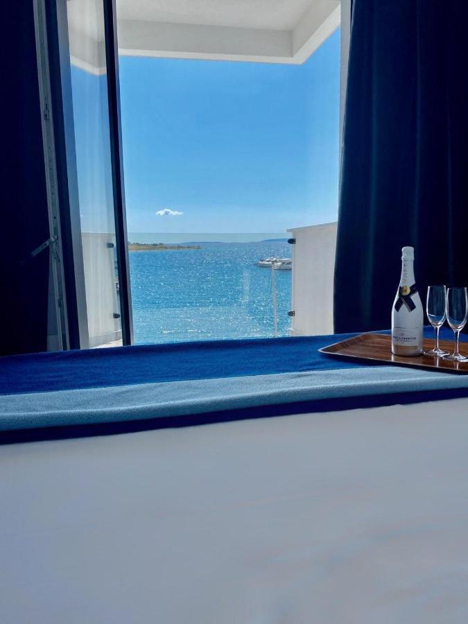 The Loza - Seaside Festival Hotel نوفاليا المظهر الخارجي الصورة